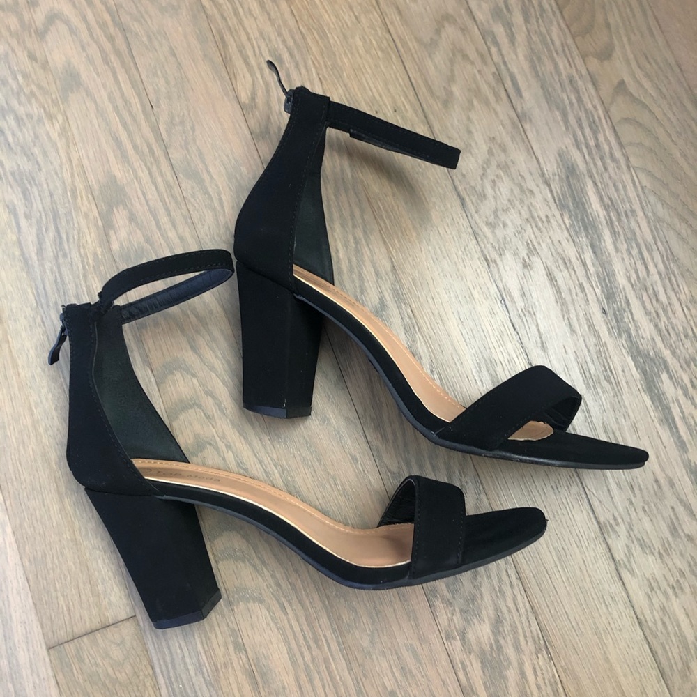 Black low heels